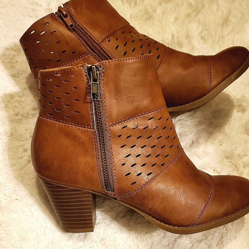 N REPORT heel booties